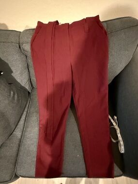 Halogen Burgundy Cropped Ankle Pants